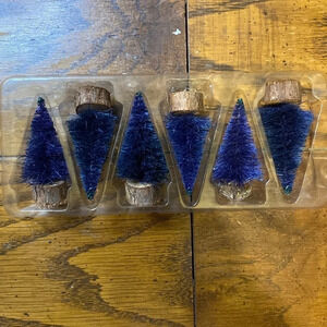 Liberty Falls 6 miniature tree accessories​. Vintage